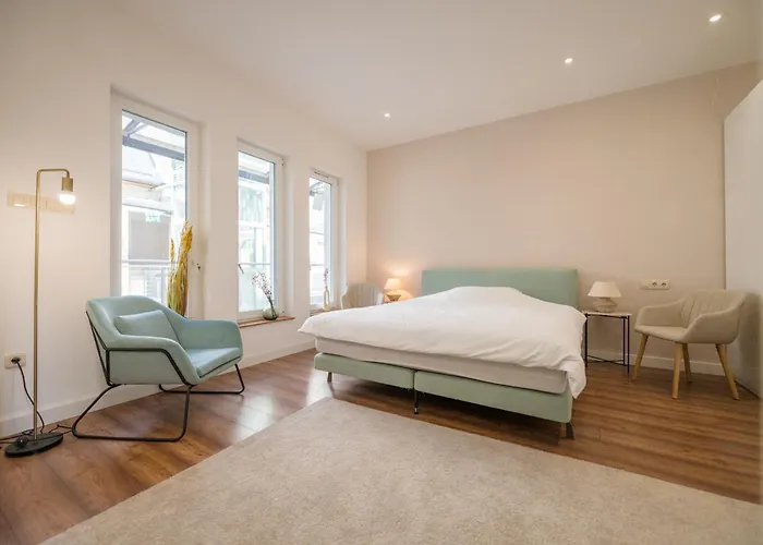 Luxury 5 Bedroom 5 Bathroom Penthouse By The Opera