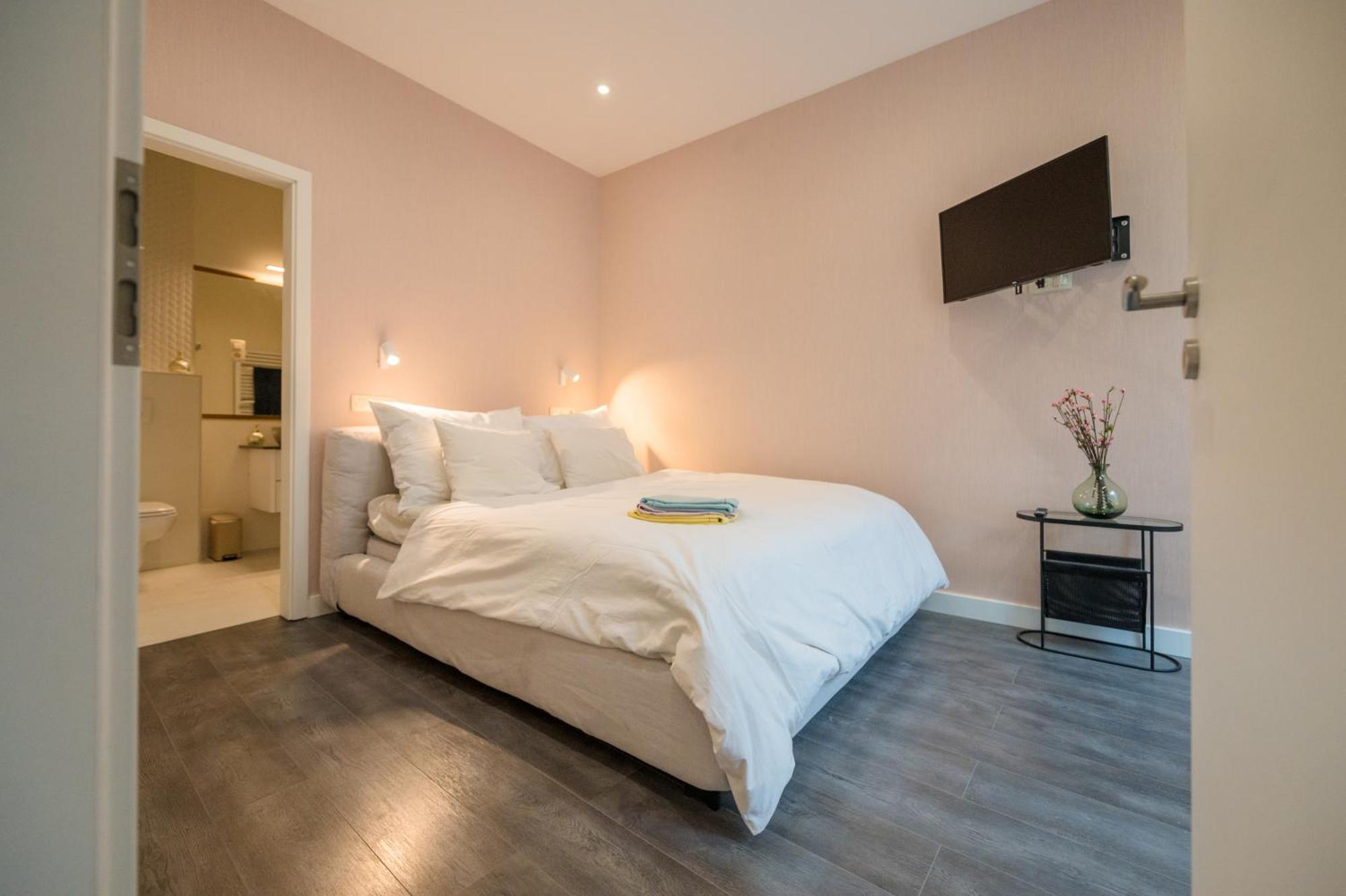 Apartment Luxury 5 Bedroom 5 Bathroom Penthouse By The Opera Budapest