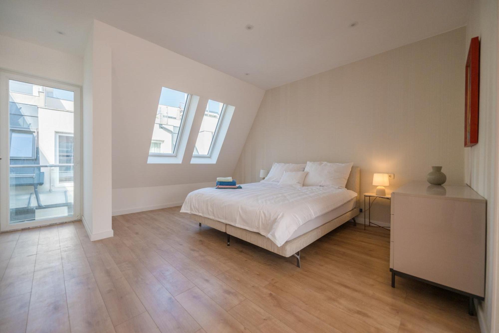 Luxury 5 Bedroom 5 Bathroom Penthouse By The Opera Apartment