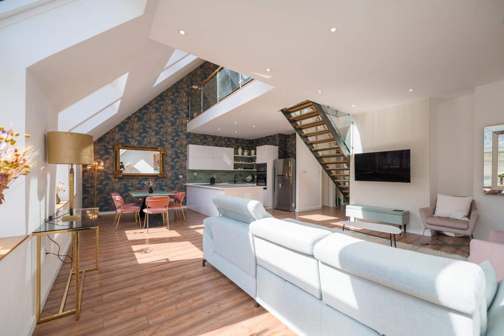Luxury 5 Bedroom 5 Bathroom Penthouse By The Opera Budapest